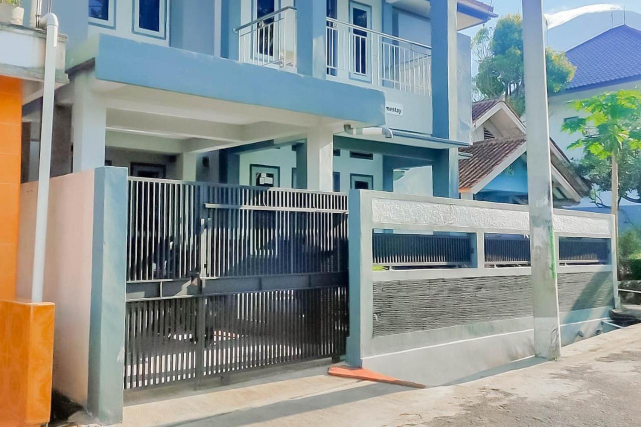 Triyoga Homestay Syariah Redpartner Sangkanurip Εξωτερικό φωτογραφία